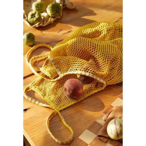 New Urban Outfitters UO Yellow Daisy Trim Market Bag - Picture 2 of 6